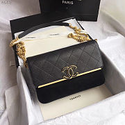 Chanel Handbag 57562 03 - 1