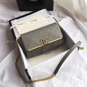 Chanel Handbag 57562 04