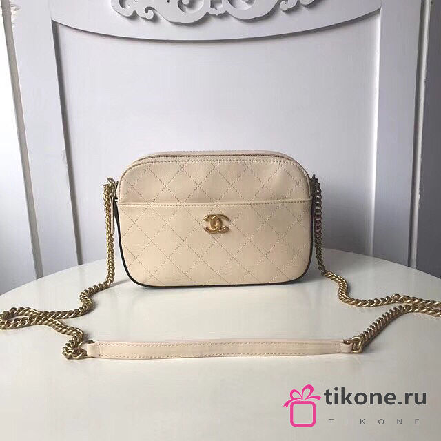 Chanel Handbag 80918B 02 - 1