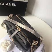 Chanel Black Leather Handbag 20cm - 4