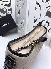 Chanel Gabrielle Beige Handbag - 28×21×9cm - 4