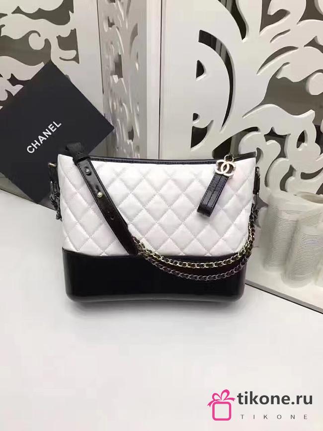 Chanel Gabrielle White/Black Handbag - 28×21×9cm - 1