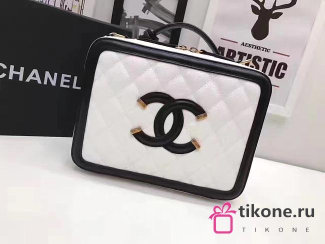 Chanel Handbag A93343 01 - 1