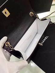 Chanel Handbag 93638 01 - 2