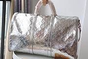 Louis Vuitton Keepall 45 Silver Patent Leather Travel Bag - M40569 – 45x27x20cm - 2