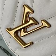 Louis Vuitton Wave V-shaped Quilted Chain Bag White M58552  - 3