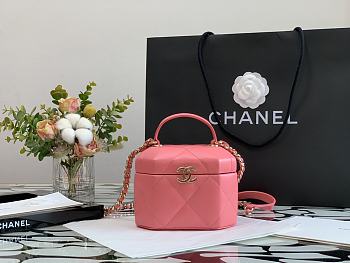 Chanel Handcraft Box Bag Pink – 15x10x11cm