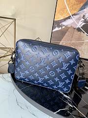 Louis Vuitton Monogram Shadow Leather Blue Bag M45730 – 26x18.5x5cm - 6