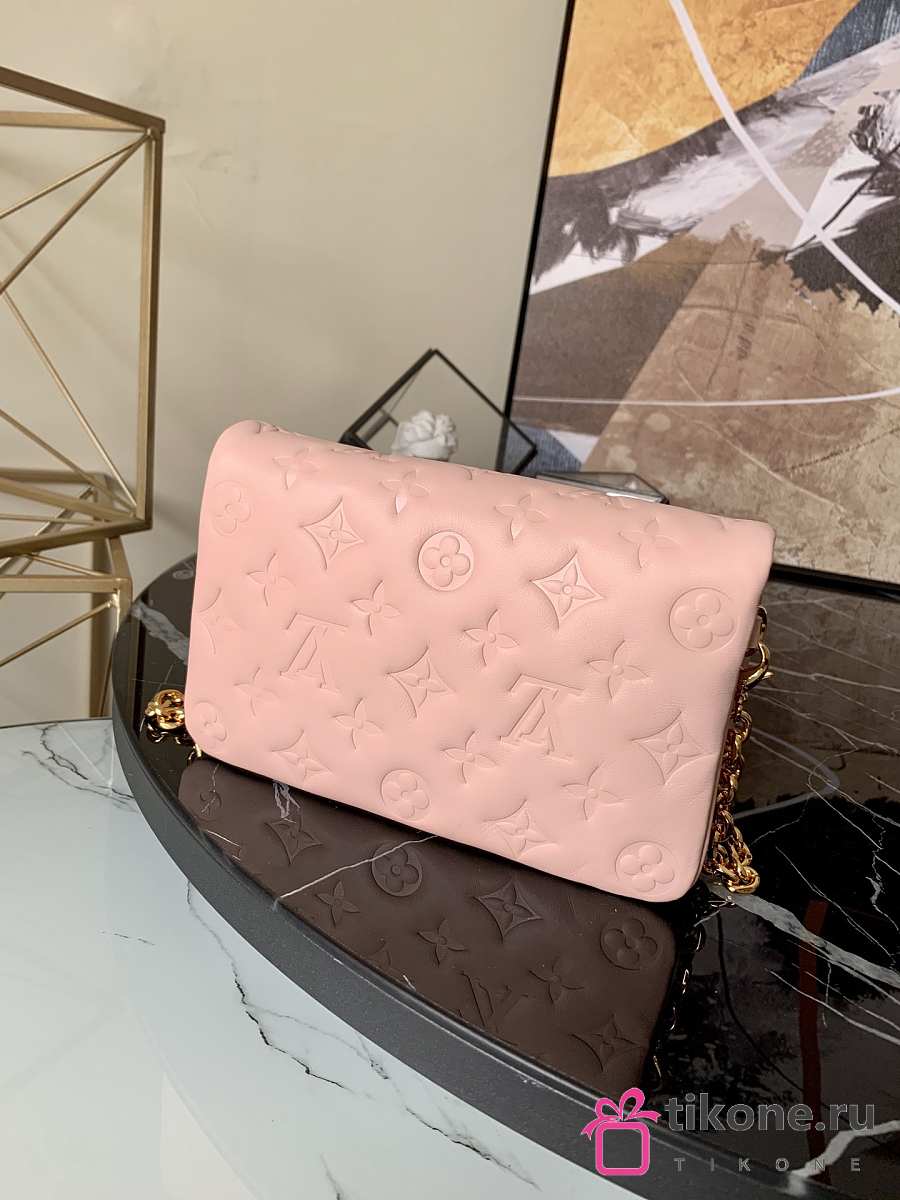 LOUIS VUITTON, Pre-fall 2023 Mini Moon Vert Noto - 20.5x11x5cm - TIKONE in  2023