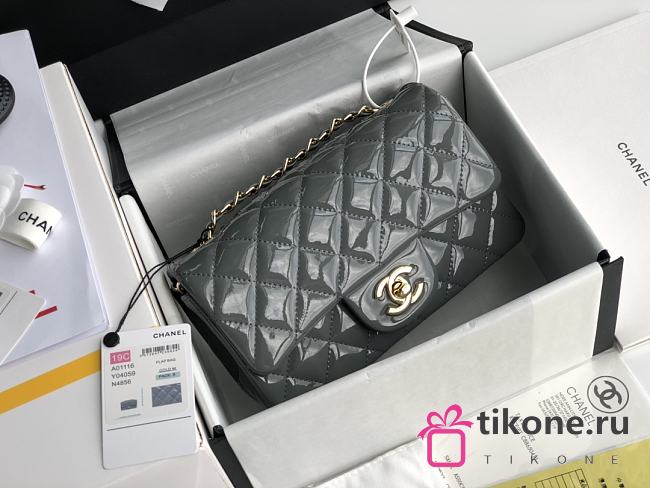 Chanel Quilted Patent Leather Classic New Mini Flap Bag Light Grey With Gold Hardware – 1116 – 20 cm - 1