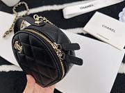 Chanel Round Classic Chain Clutch Black – 12 cm - 6