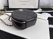 Chanel Round Classic Chain Clutch Black – 12 cm - 5