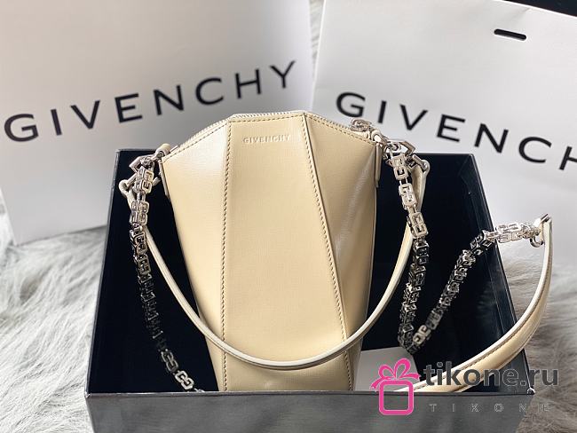 Givenchy Antigona Accessoories Chain Bag Beige – 20x10x8.5 cm - 1