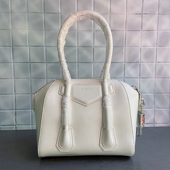 Givenchy Classic Antigona Accessories Lock Bag White – 23x19x13 cm