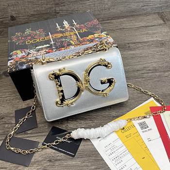 Dolce & Gabbana Girls Shoulder Bag In Napa Leather Silver – 21x5x13.5 cm