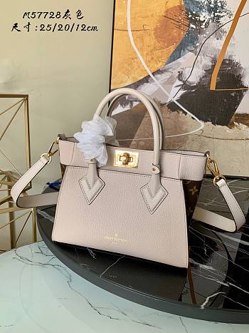 Louis Vuitton ON MY SIDE Handbag White – M57728 – 25 x 20 x 12 cm