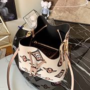 Louis Vuitton NeoNoe Bucket Bag Other Monogram White – M45821  - 3