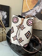 Louis Vuitton NeoNoe Bucket Bag Other Monogram White – M45821  - 4