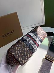 Burberry logo stripes Note Crossbody Bag – 80302491 – 25 x 8.5 x 18 cm - 2