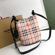 Burberry Vintage Bucket Bag Black – 18.5 x 15 x 23.5 cm - 4