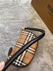 Burberry Olympia Vintage Shoulder Bag – 21 x 4 x 12.2 cm - 4