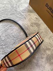 Burberry Olympia Vintage Shoulder Bag – 21 x 4 x 12.2 cm - 5