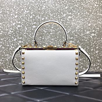 Valentino Garavani Rockstud Alcove Grained Calfskin White Box Bag – 0052# – 19x12x8cm