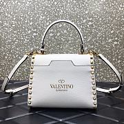 Valentino Garavani Rockstud Alcove Small Grained Calfskin Handbag Embellished Leather Pendant White – 0046# – 22x17x9cm - 2