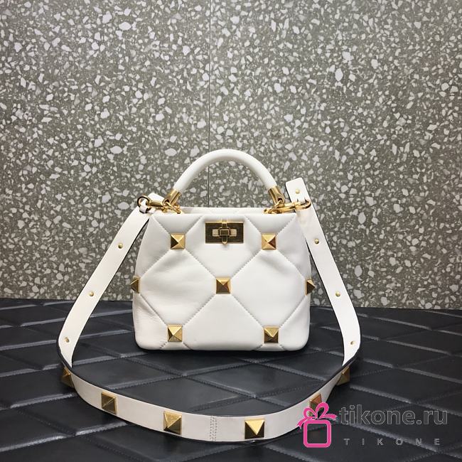 Valentino Roman Stud The Handle Bag 520 In Nappa White – 1199# – 20×9×15 cm - 1