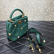 Valentino Roman Stud The Handle Bag 520 In Nappa Green – 1199# – 20×9×15 cm - 2