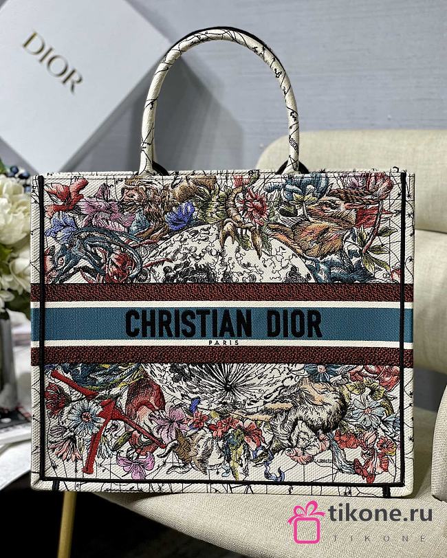 Dior Book Tote Bag Latte Multicolor Dior Constellation Embroidery – M1286ZRHP – 41.5x38x18 cm - 1