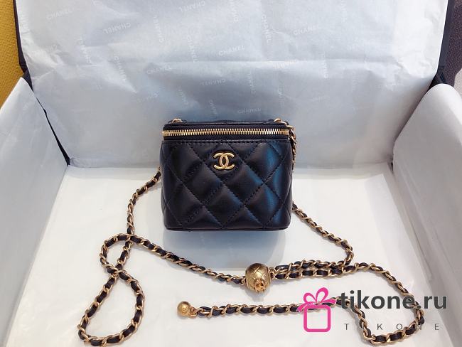 Chanel Mini Cosmetic Metal Ball lambskin Black - A88828 - 8.5x11x7 cm - 1