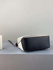 Loewe Puzzle Bag In Calfskin Black/Beige/White – 18x12.5x8 cm - 4