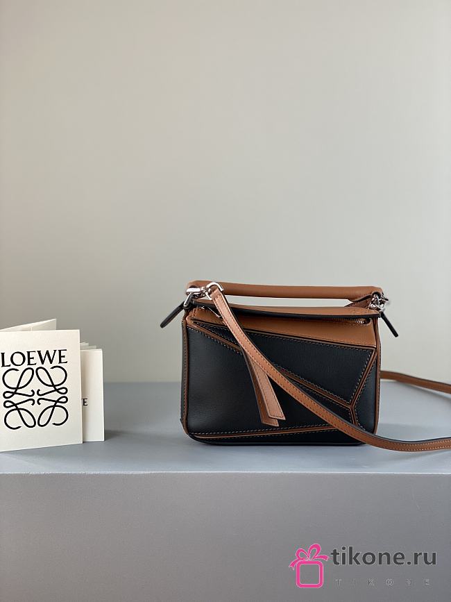 Loewe Puzzle Bag In Calfskin Black/Brown – 18x12.5x8 cm - 1