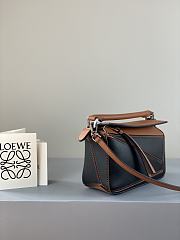 Loewe Puzzle Bag In Calfskin Black/Brown – 18x12.5x8 cm - 4