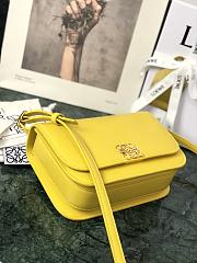 Loewe Goya Medium bag in silk calfskin Yellow – 23x15x6.5 cm - 4