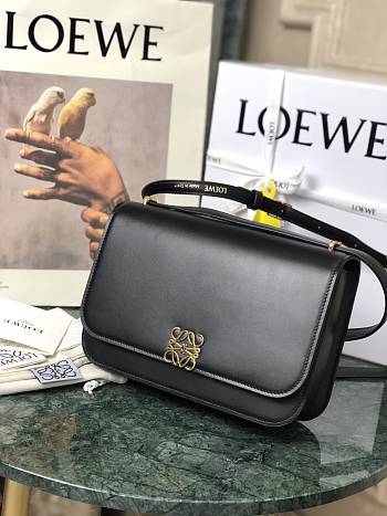 Loewe Goya Medium bag in silk calfskin Black – 23x15x6.5 cm