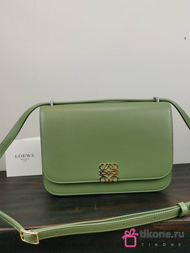 Loewe Goya Mini bag in silk calfskin Avocado Green – 18.5x12.5x6 cm - 1