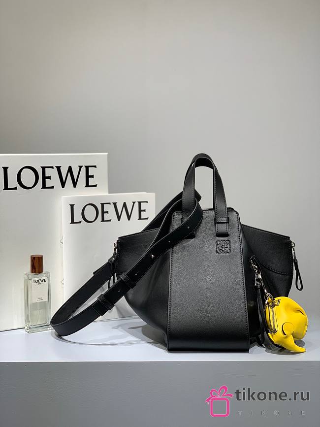 Loewe Hammock Tote Bag In Calfskin Black – 29x14x26 cm - 1