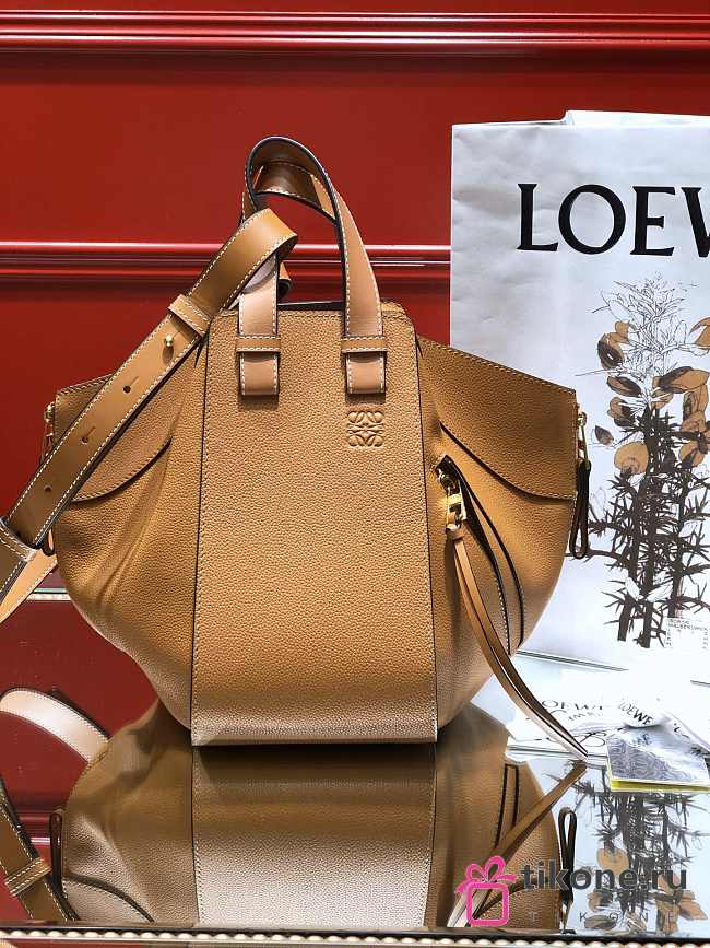 Loewe Hammock Tote Bag In Calfskin Tan – 29x14x26 cm - 1