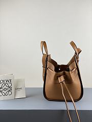 Loewe Hammock Mini Tote Bag In Calfskin Tan – 19.5x17x11 cm - 3