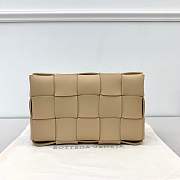 Bottega Veneta Cassette Woven Handbag Beige – 23x15x6 cm - 6