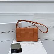 Bottega Veneta Cassette Woven Handbag Orange– 23x15x6 cm - 1