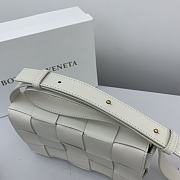 Bottega Veneta Cassette Woven Handbag White – 23x15x6 cm - 6