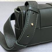 Bottega Veneta Belt Cassette Lambskin Deep Grass Green – 44049 - 17.5x9.5x5 cm - 2