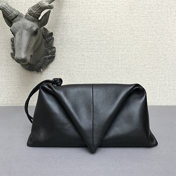 Bottega Veneta Sheepskin triangle Handbag Black – 44050 – 32x18 cm