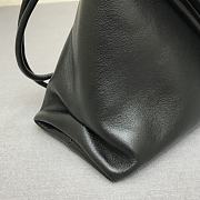 Bottega Veneta Sheepskin triangle Handbag Black – 44050 – 32x18 cm - 3