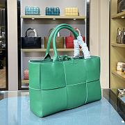 Bottega Veneta Calfskin SLIP Tote Handbag Green – 44052 – 36x24x12cm - 2