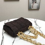 Bottega Veneta Chain Cassette White Deep Brown – 44048 – 26x18x8cm - 6