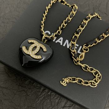 Chanel Black Heart Gold Chain Necklace